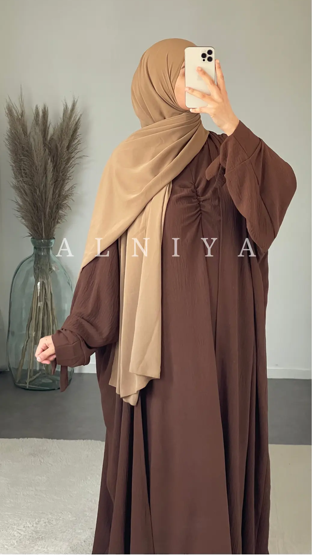 SET HIND Alniya Paris