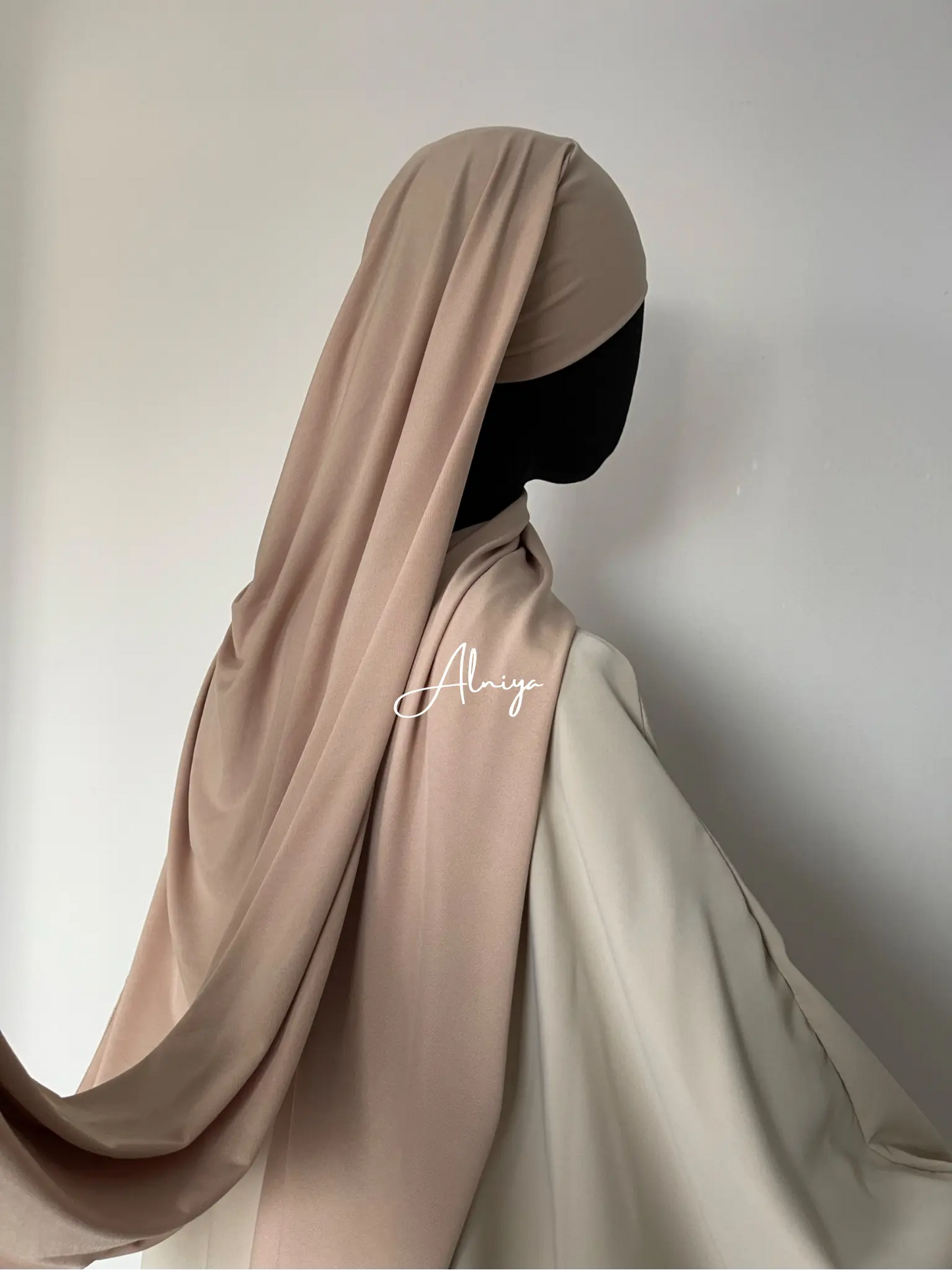 Premium jersey with beige headband