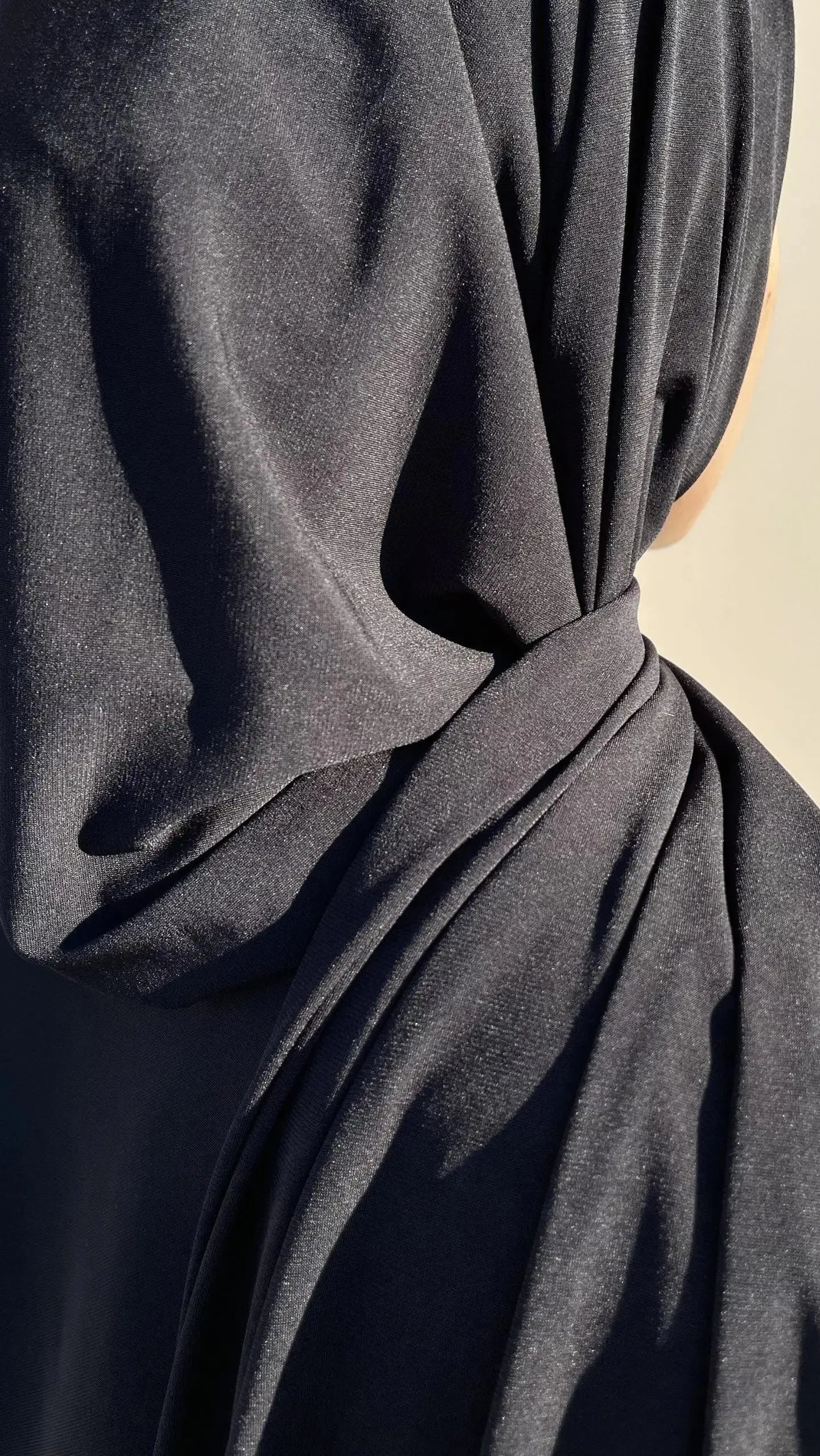 Jersey de luxe noir - Alniya Paris