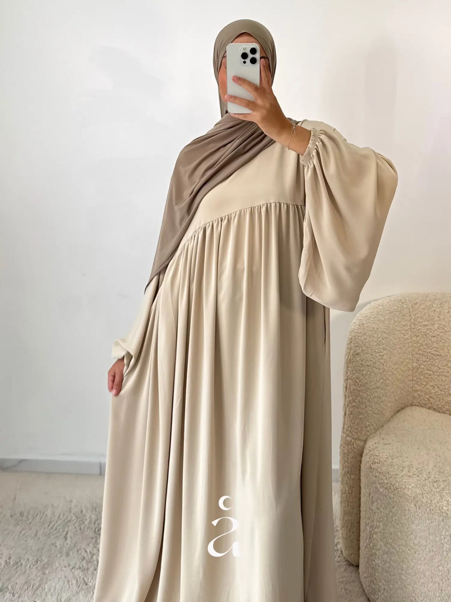 ABAYA ESMA SOIE DE MEDINE NEW Alniya Paris