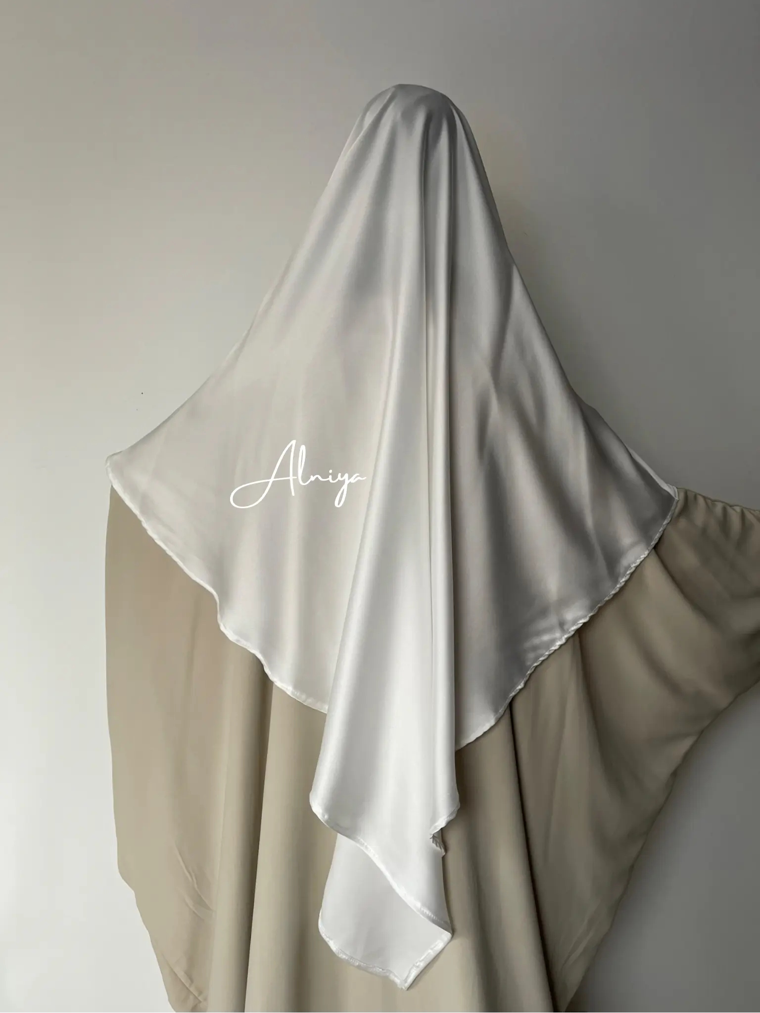 KHIMAR SATINÉ Alniya Paris