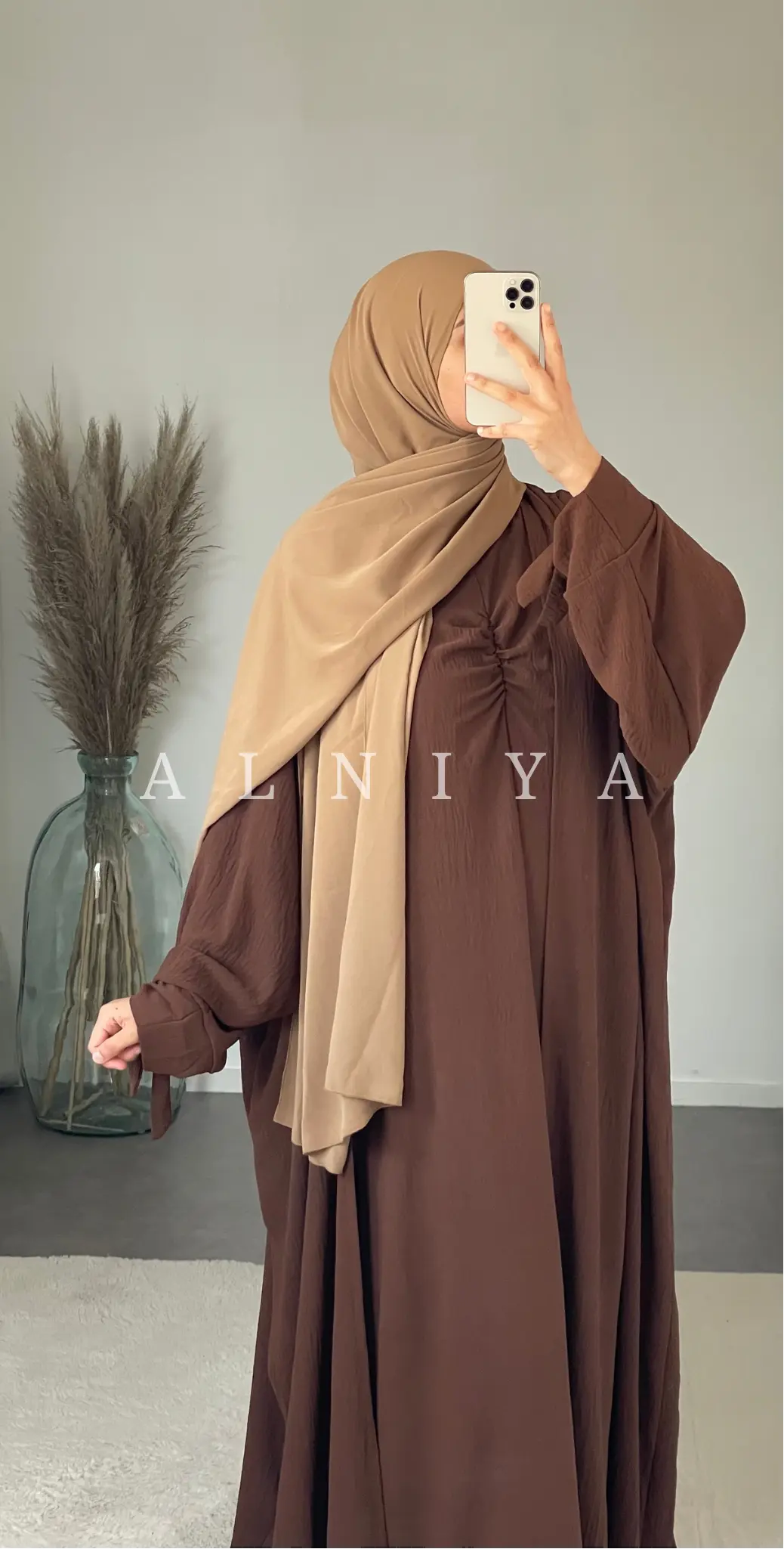 SET HIND Alniya Paris