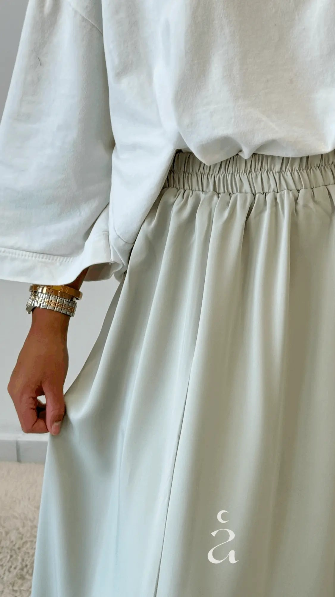 JUPE SATINÉ PREMIUM - Alniya Paris